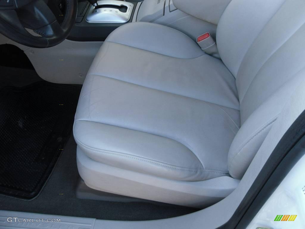 2005 Pacifica Touring AWD - Stone White / Light Taupe photo #8