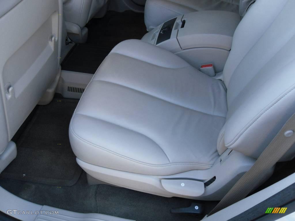 2005 Pacifica Touring AWD - Stone White / Light Taupe photo #11