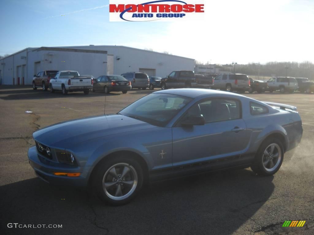 2006 Mustang V6 Premium Coupe - Windveil Blue Metallic / Dark Charcoal photo #17