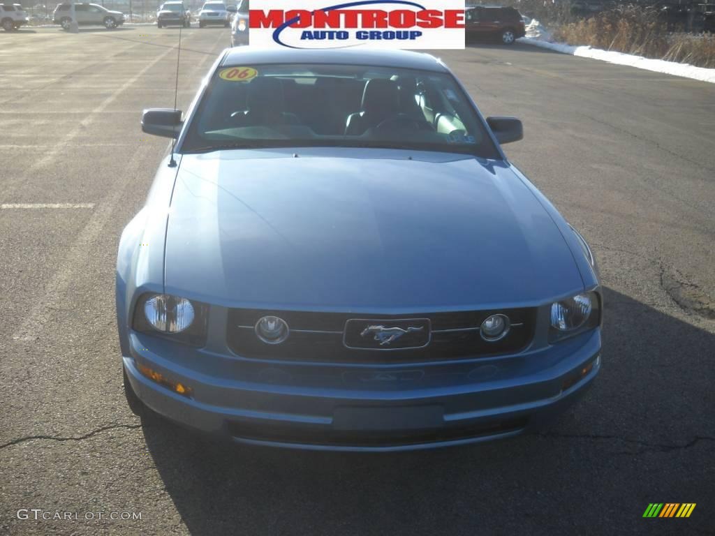 2006 Mustang V6 Premium Coupe - Windveil Blue Metallic / Dark Charcoal photo #19