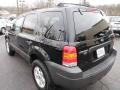 Black - Escape XLT V6 Photo No. 2