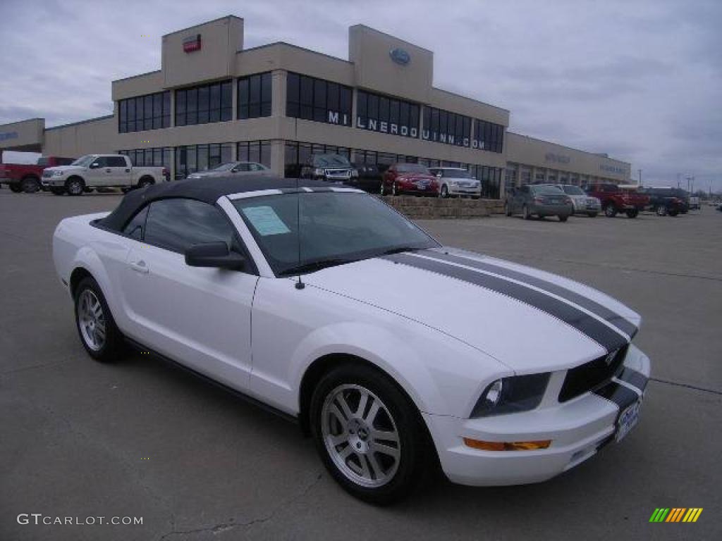 2005 Mustang V6 Premium Convertible - Performance White / Red Leather photo #1