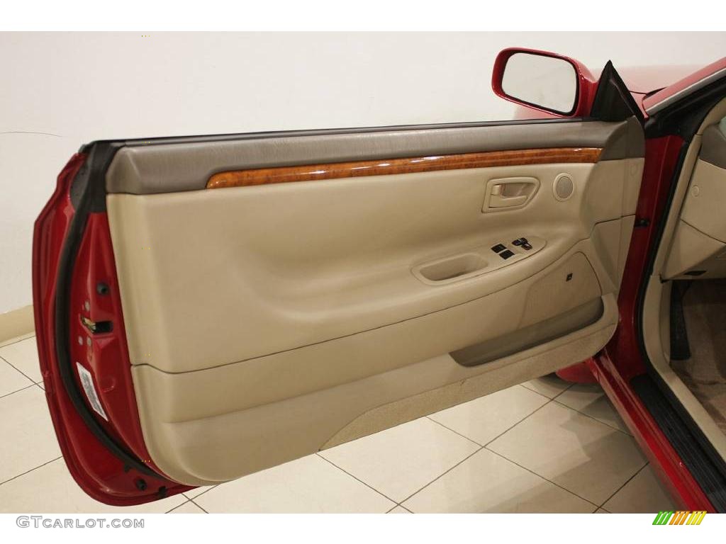 2003 Solara SLE V6 Coupe - Red Flame Metallic / Ivory photo #8