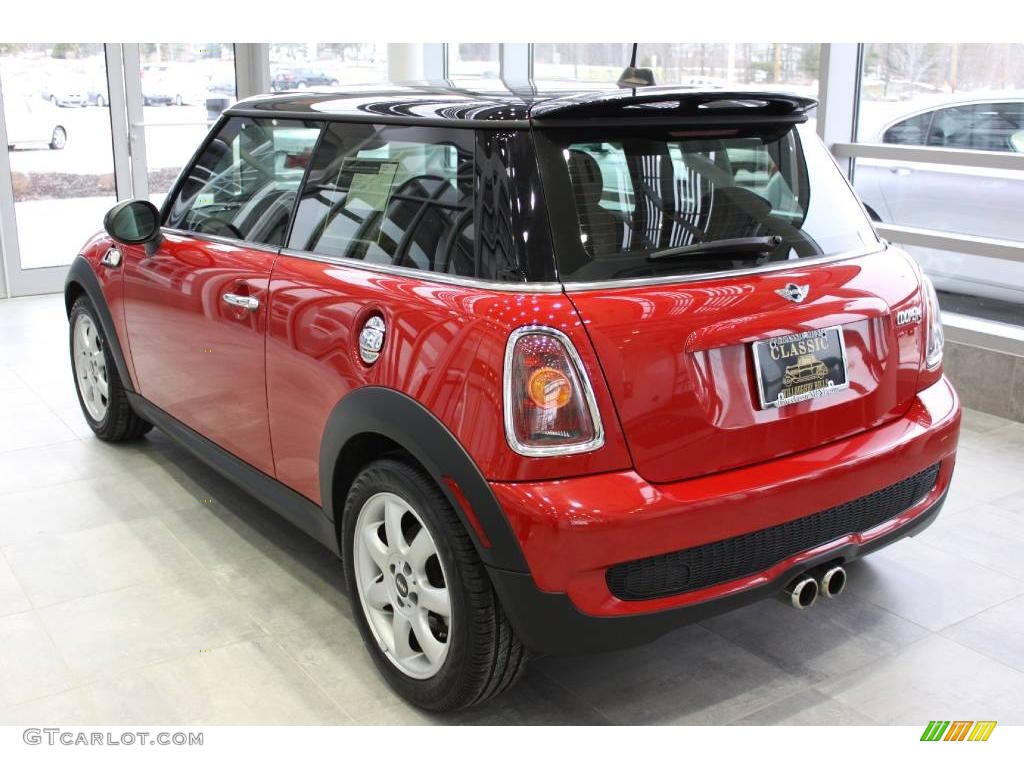 2007 Cooper S Hardtop - Chili Red / Rooster Red/Carbon Black photo #4