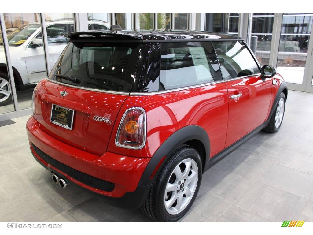2007 Cooper S Hardtop - Chili Red / Rooster Red/Carbon Black photo #6