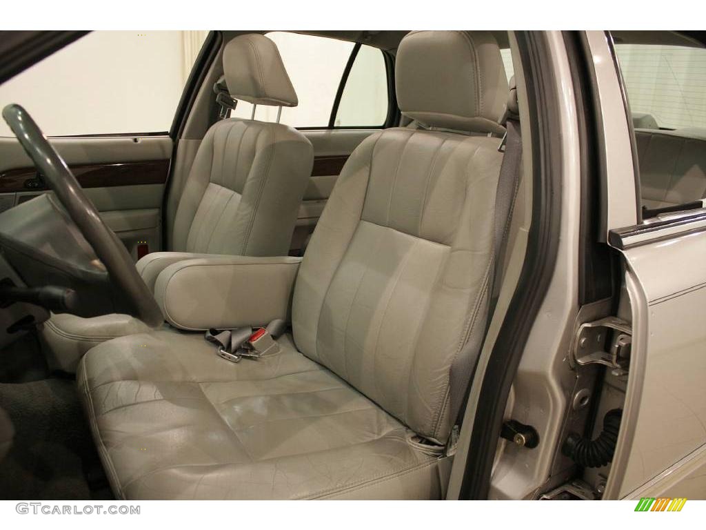 2004 Grand Marquis LS - Silver Birch Metallic / Light Flint photo #12
