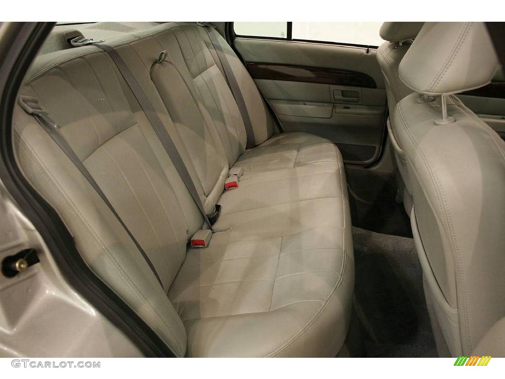2004 Grand Marquis LS - Silver Birch Metallic / Light Flint photo #19