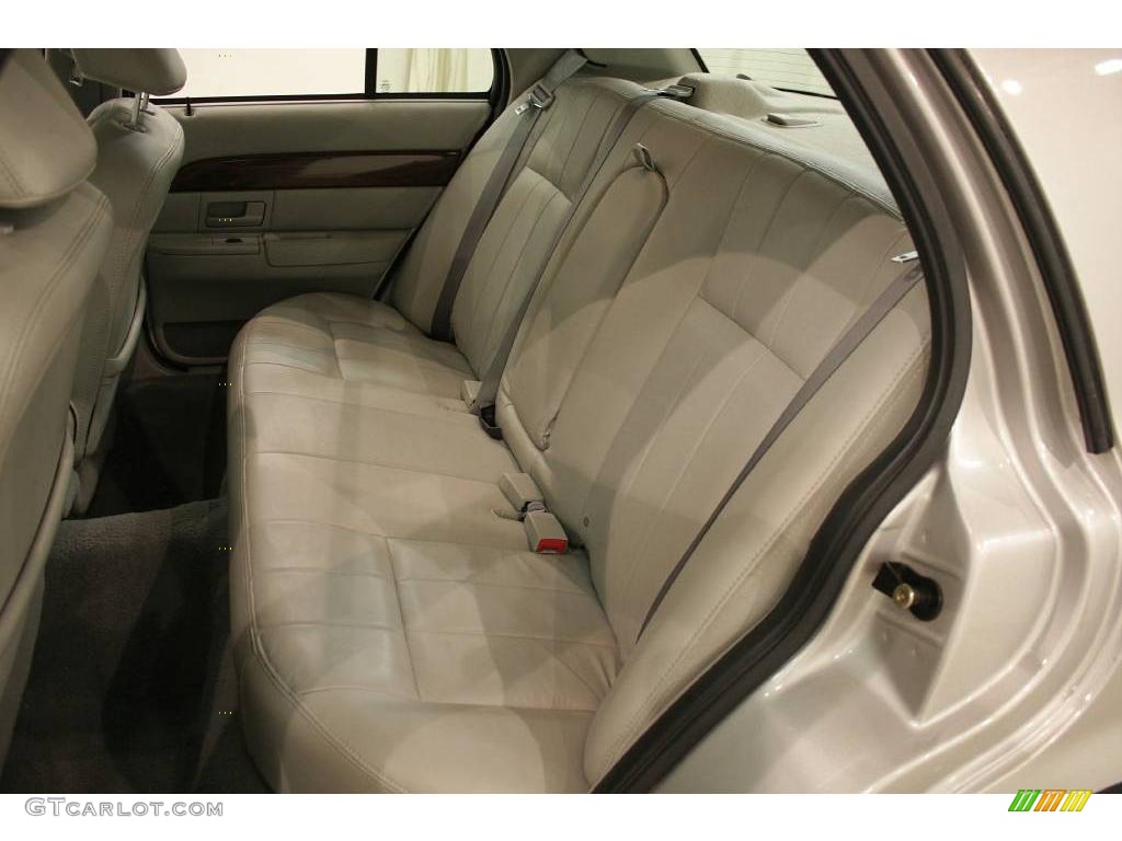 2004 Grand Marquis LS - Silver Birch Metallic / Light Flint photo #20