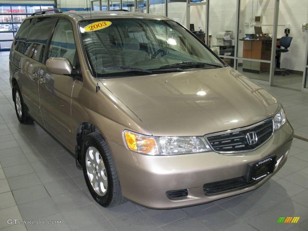 Sandstone Metallic Honda Odyssey