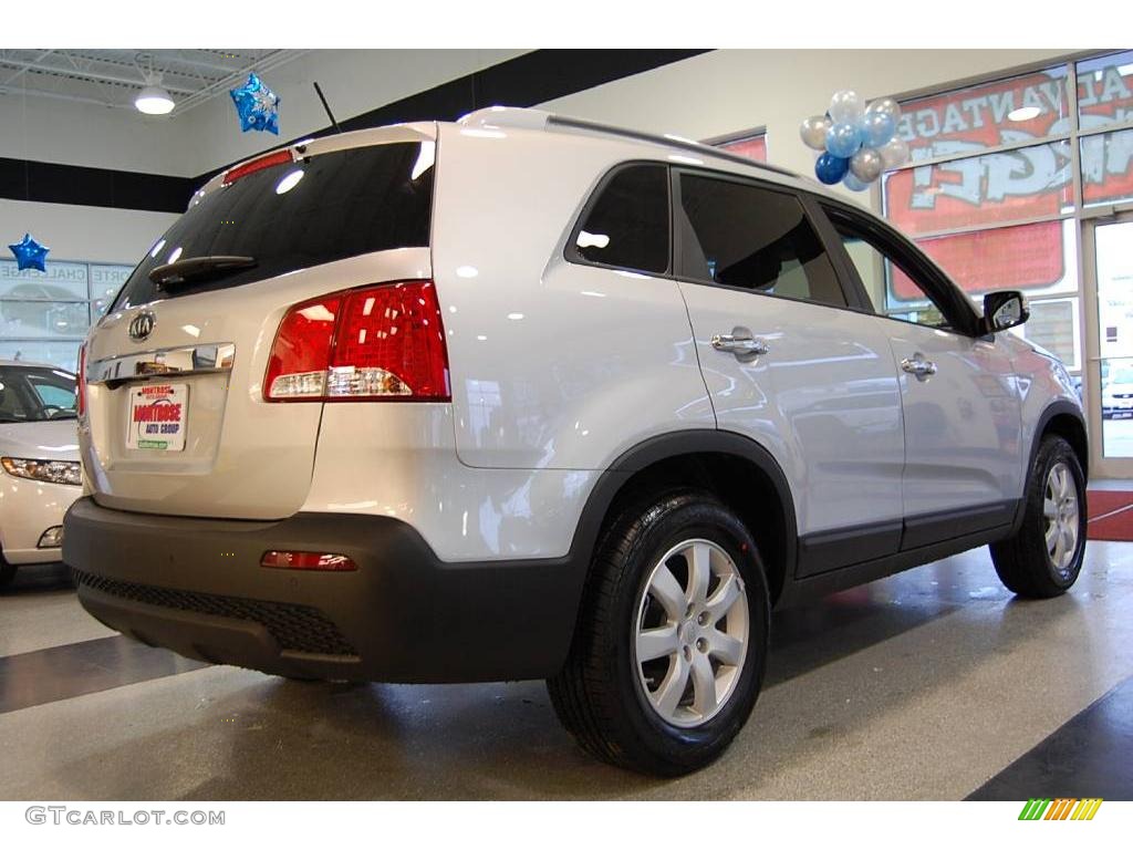 2011 Sorento LX - Bright Silver / Black photo #7