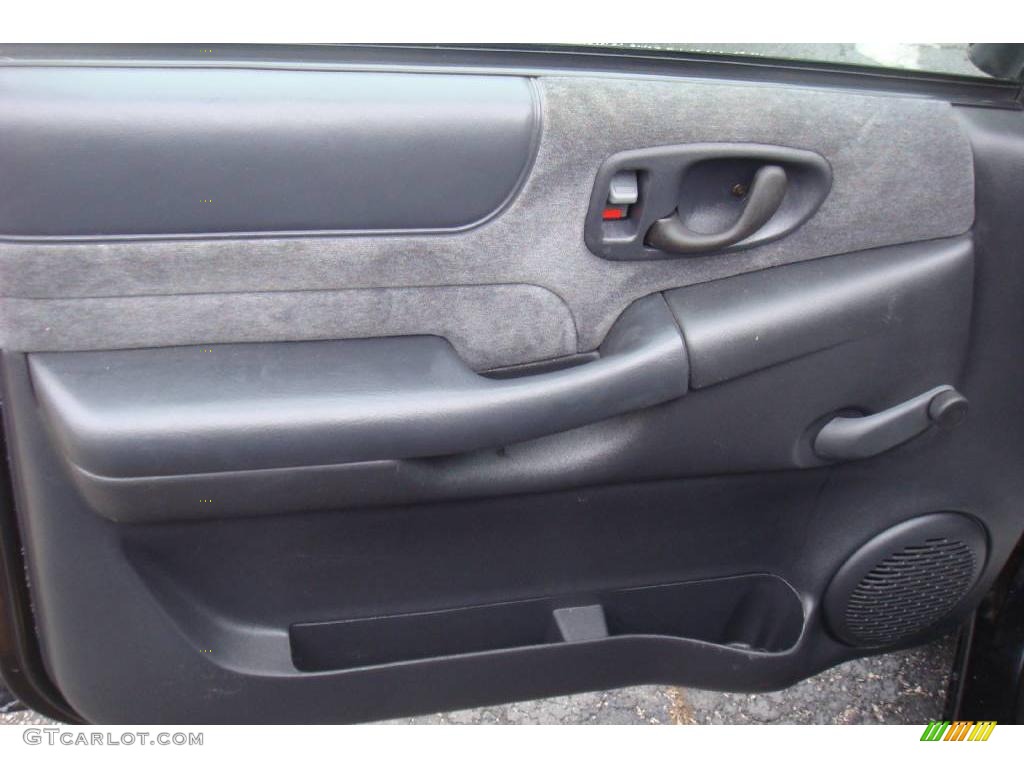 2000 S10 LS Extended Cab - Onyx Black / Graphite photo #12