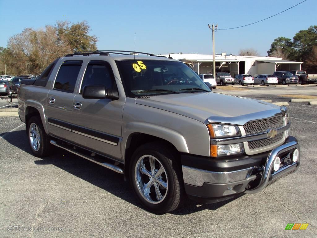 2005 Avalanche LS - Silver Birch Metallic / Gray/Dark Charcoal photo #10