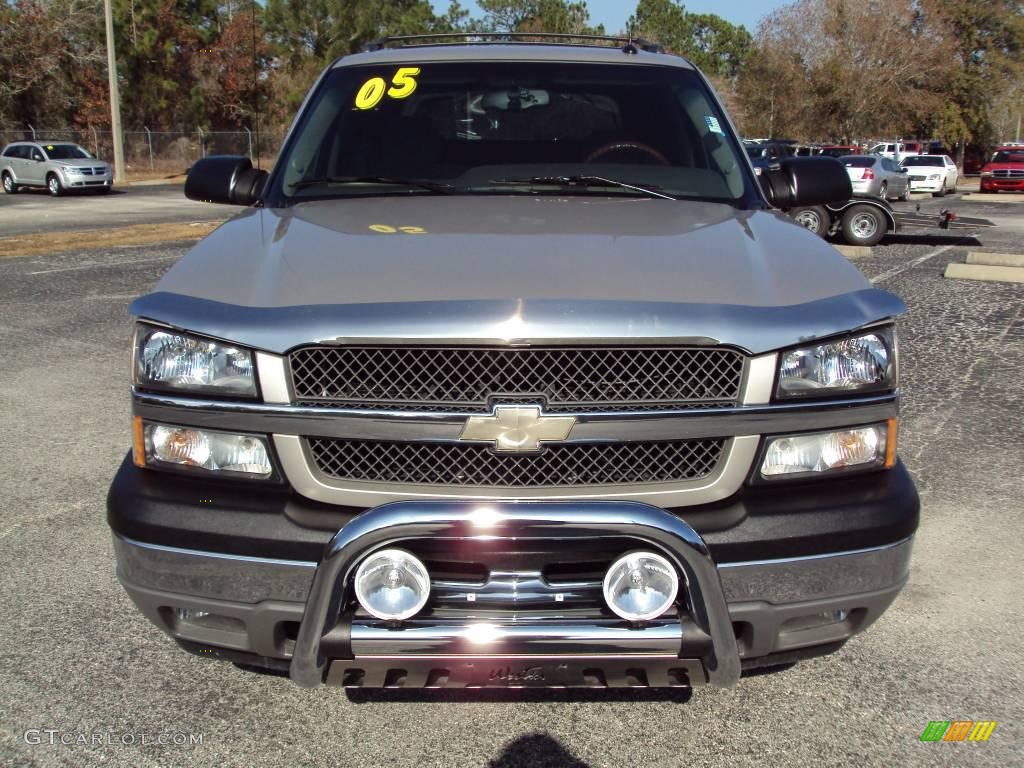 2005 Avalanche LS - Silver Birch Metallic / Gray/Dark Charcoal photo #13