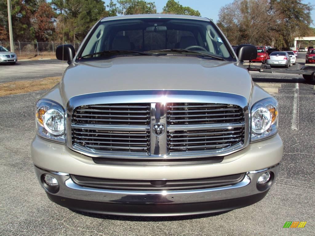 2008 Ram 1500 Big Horn Edition Quad Cab - Light Khaki Metallic / Khaki photo #12