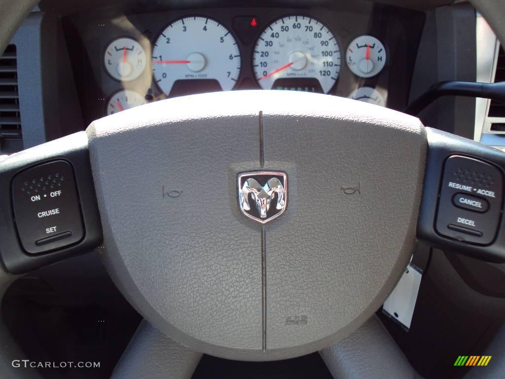 2008 Ram 1500 Big Horn Edition Quad Cab - Light Khaki Metallic / Khaki photo #20