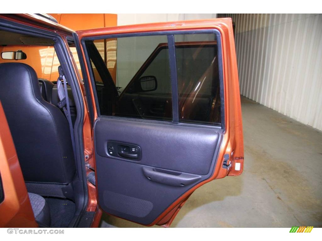 2001 Cherokee Sport - Amber Fire Pearl / Agate photo #22