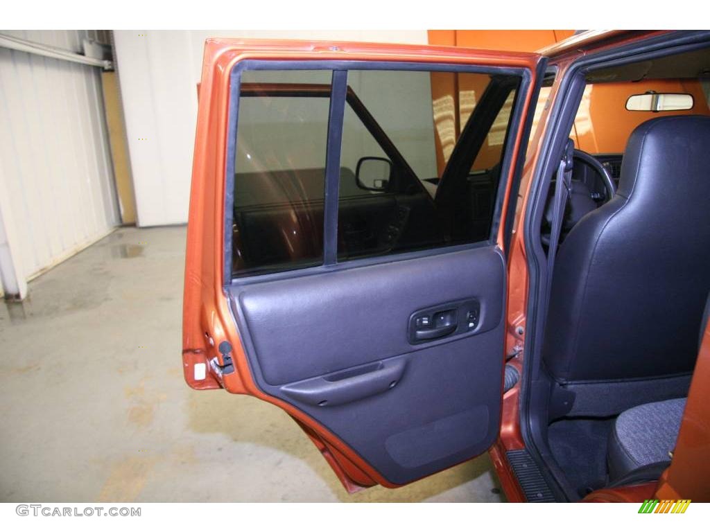 2001 Cherokee Sport - Amber Fire Pearl / Agate photo #24