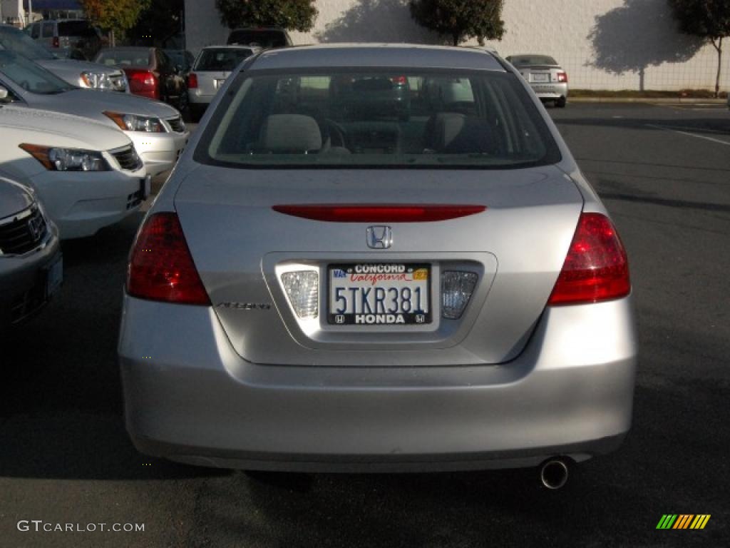 2006 Accord Value Package Sedan - Alabaster Silver Metallic / Gray photo #4