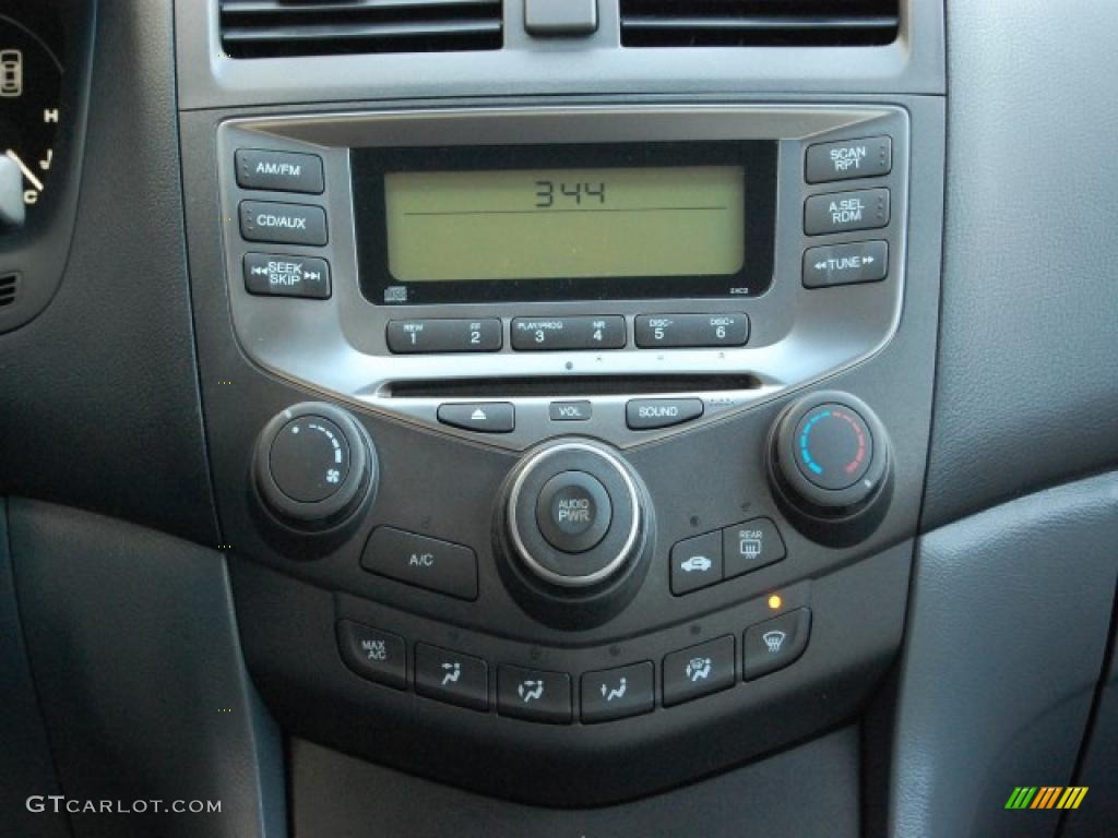 2006 Accord Value Package Sedan - Alabaster Silver Metallic / Gray photo #13