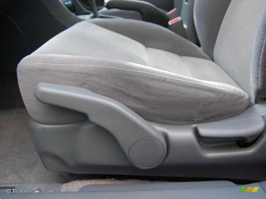 2006 Accord Value Package Sedan - Alabaster Silver Metallic / Gray photo #18