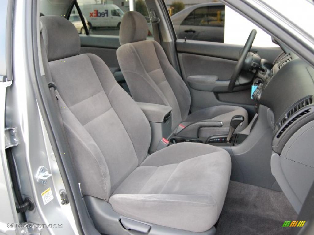 2006 Accord Value Package Sedan - Alabaster Silver Metallic / Gray photo #25