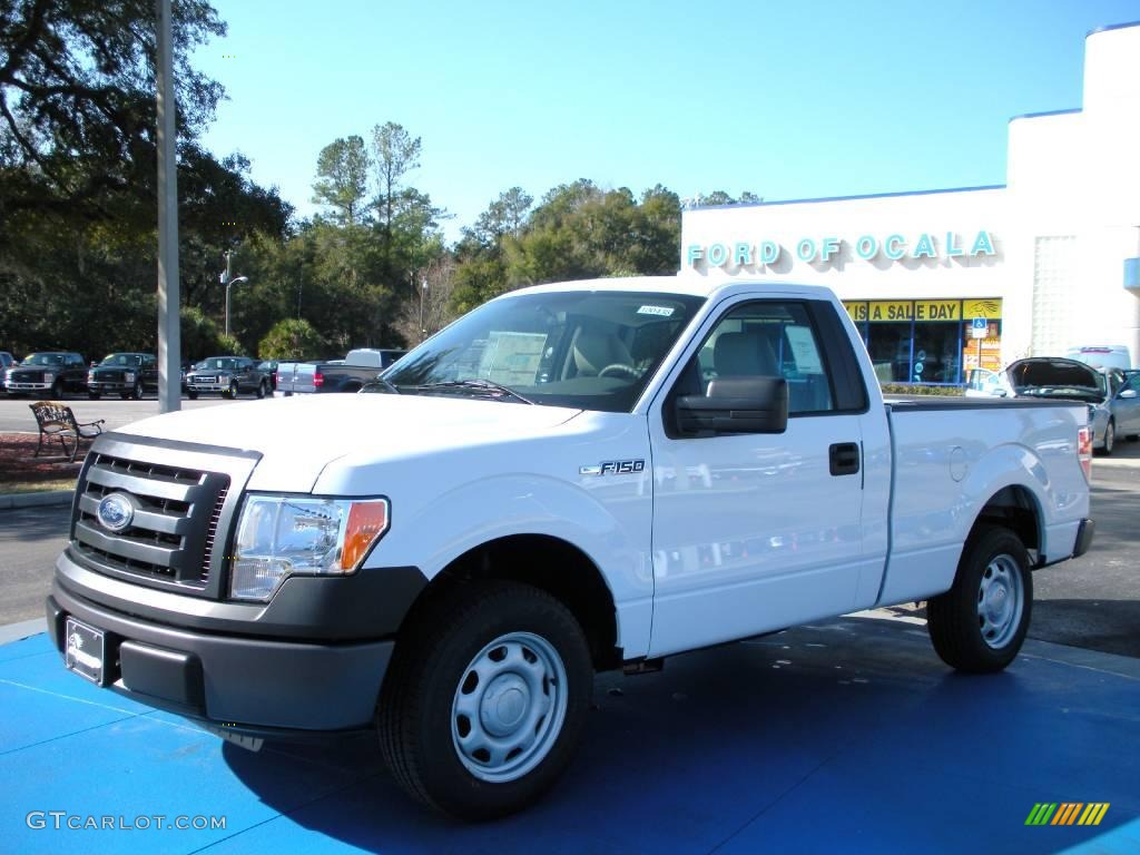 2010 F150 XL Regular Cab - Oxford White / Medium Stone photo #1