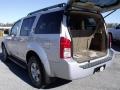 Silver Lightning Metallic - Pathfinder SE Photo No. 15