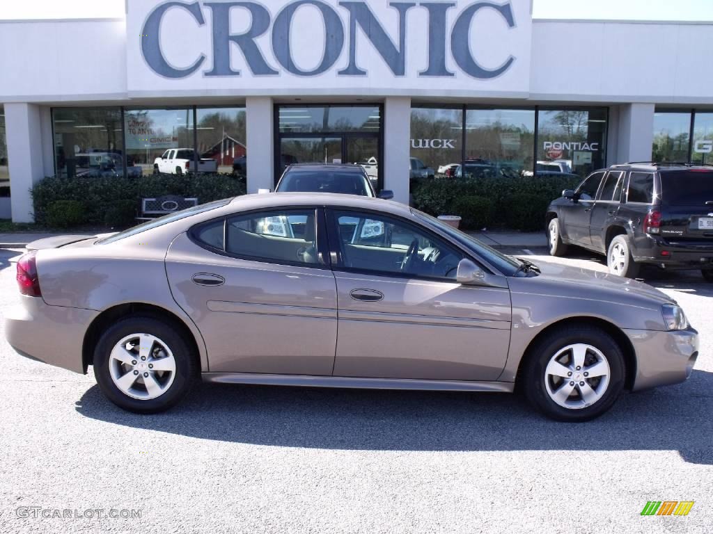 2007 Grand Prix Sedan - Bronzestone Metallic / Cashmere photo #1