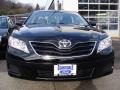 Black - Camry  Photo No. 2