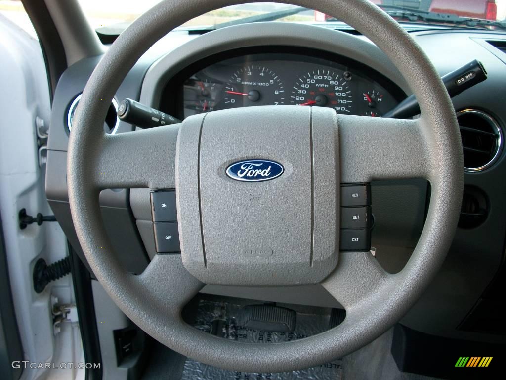 2004 F150 XLT SuperCab - Oxford White / Medium Graphite photo #16