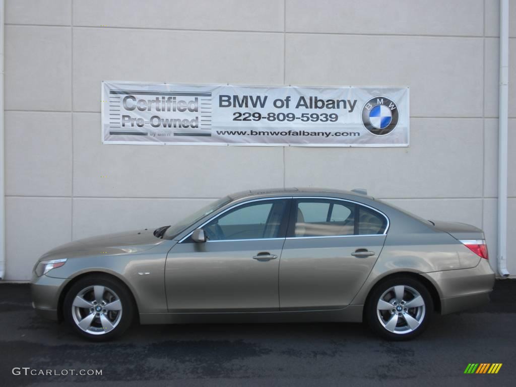 2007 5 Series 530i Sedan - Olivin Green Metallic / Beige Dakota Leather photo #1