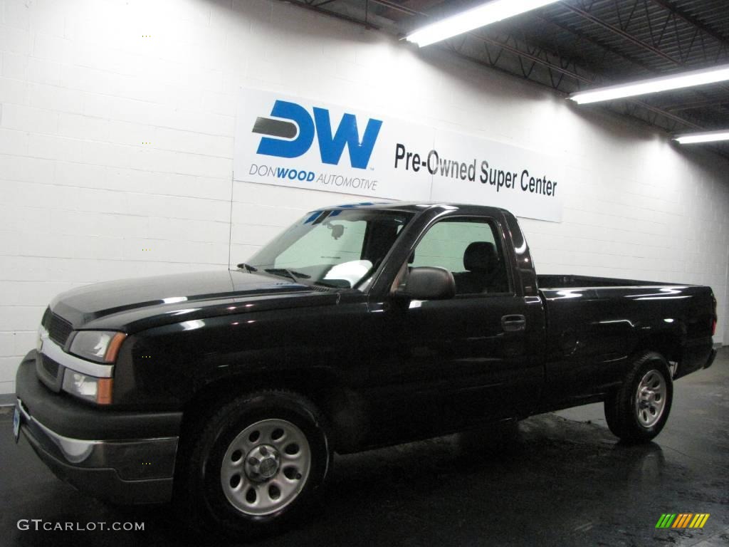 2005 Silverado 1500 Regular Cab - Black / Dark Charcoal photo #2