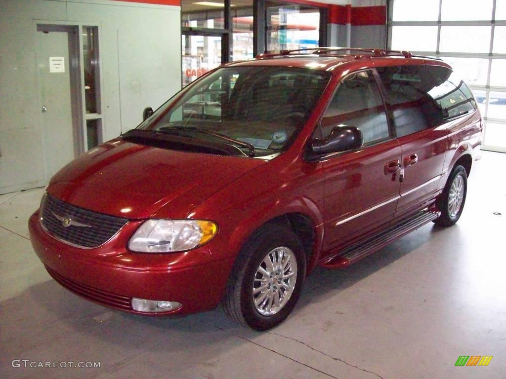 2003 Town & Country Limited - Inferno Red Pearl / Gray photo #3