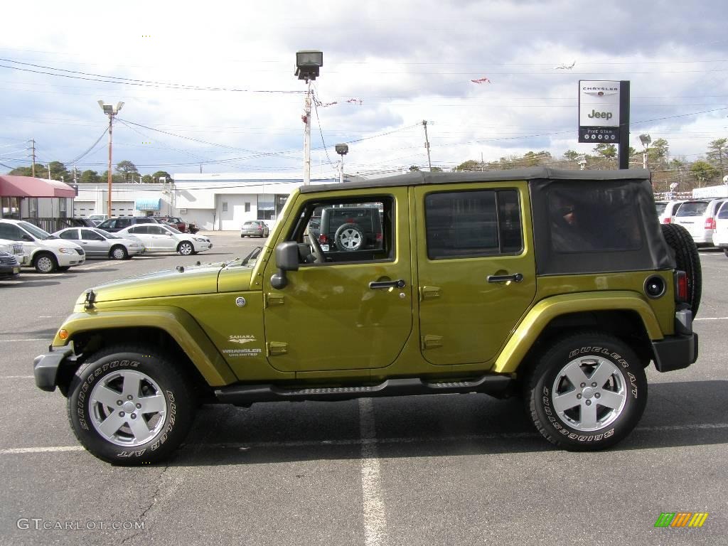 2007 Wrangler Unlimited Sahara 4x4 - Jeep Green Metallic / Dark Khaki/Medium Khaki photo #3