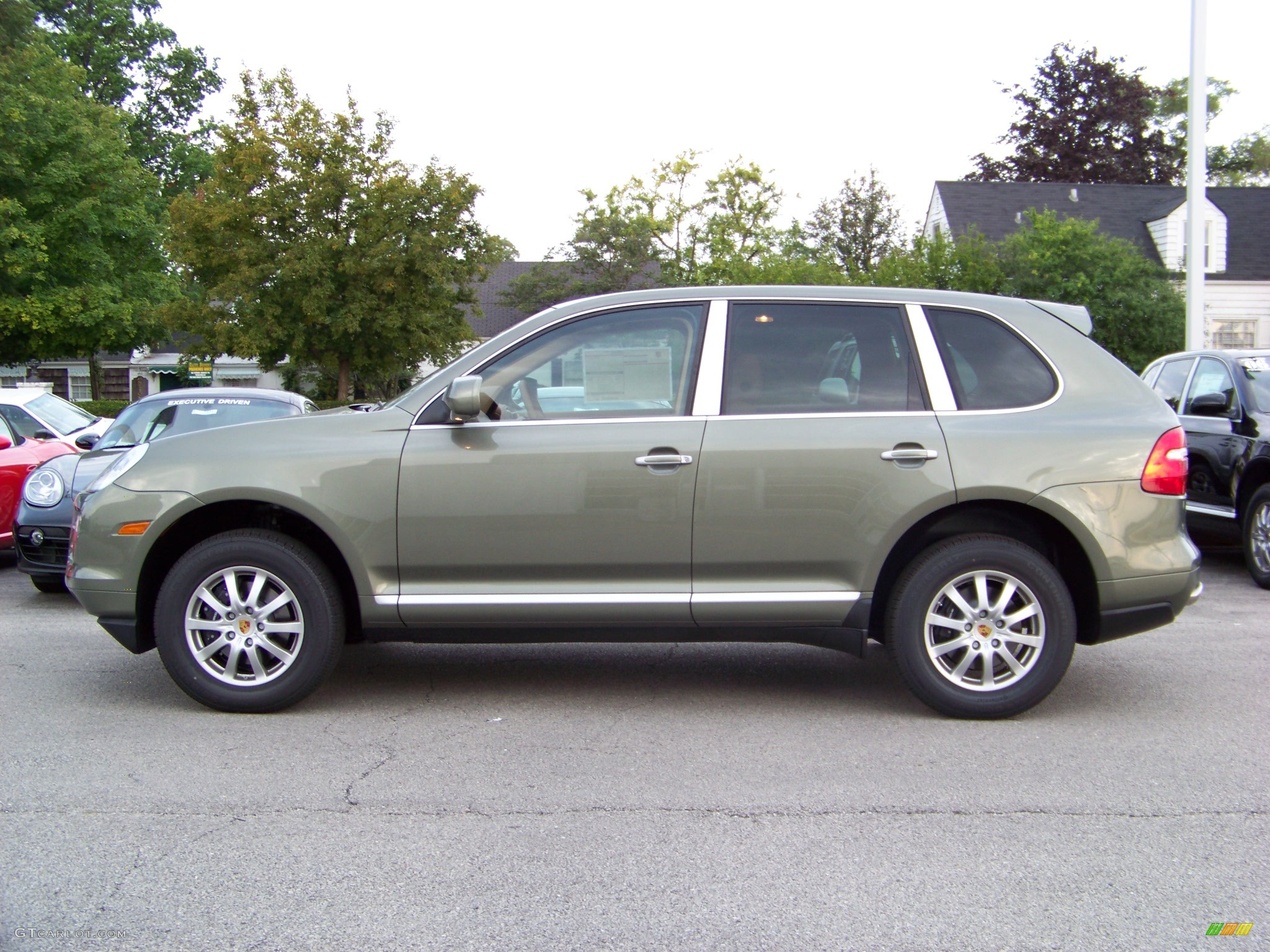 2008 Cayenne Tiptronic - Olive Green Metallic / Havanna/Sand Beige photo #2