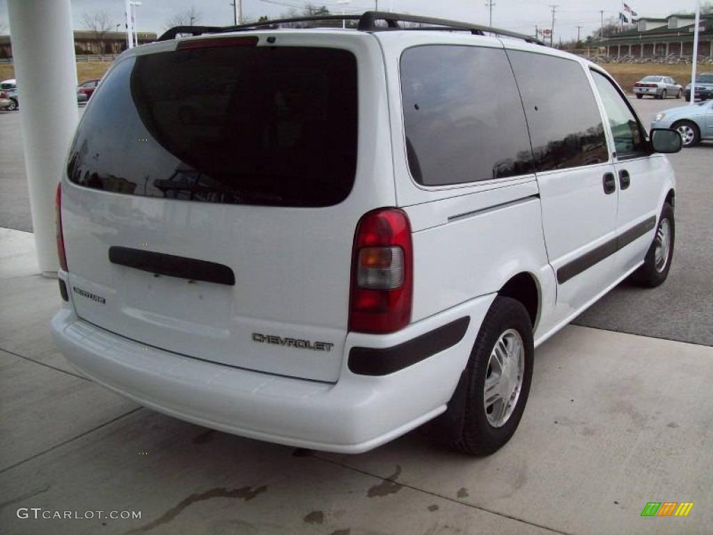 2001 Venture LS - Bright White / Medium Gray photo #11