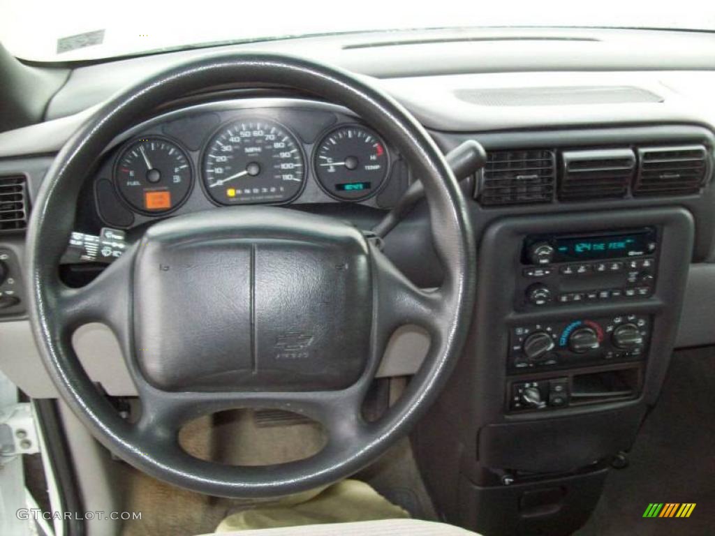 2001 Venture LS - Bright White / Medium Gray photo #21