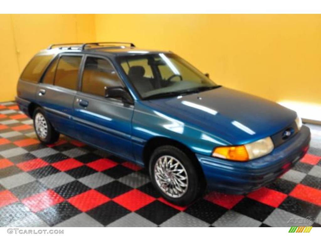 1995 Escort LX Wagon - Cayman Teal Metallic / Beige photo #1