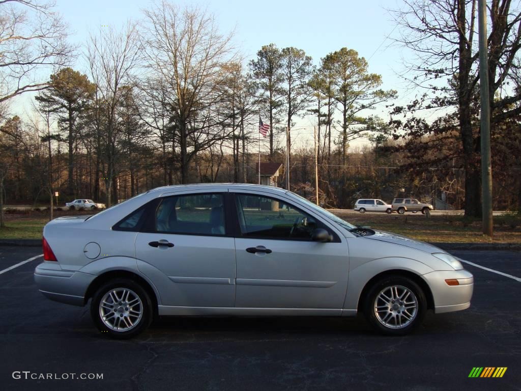 2000 Focus ZTS Sedan - CD Silver Metallic / Medium Graphite photo #5