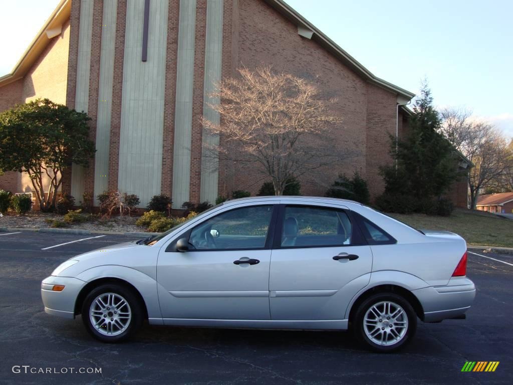 2000 Focus ZTS Sedan - CD Silver Metallic / Medium Graphite photo #6