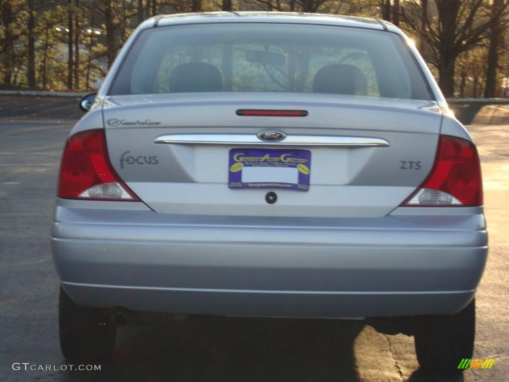 2000 Focus ZTS Sedan - CD Silver Metallic / Medium Graphite photo #8