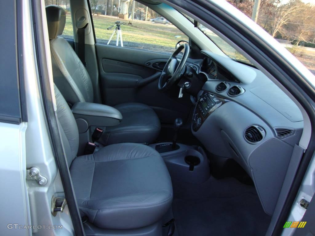 2000 Focus ZTS Sedan - CD Silver Metallic / Medium Graphite photo #11