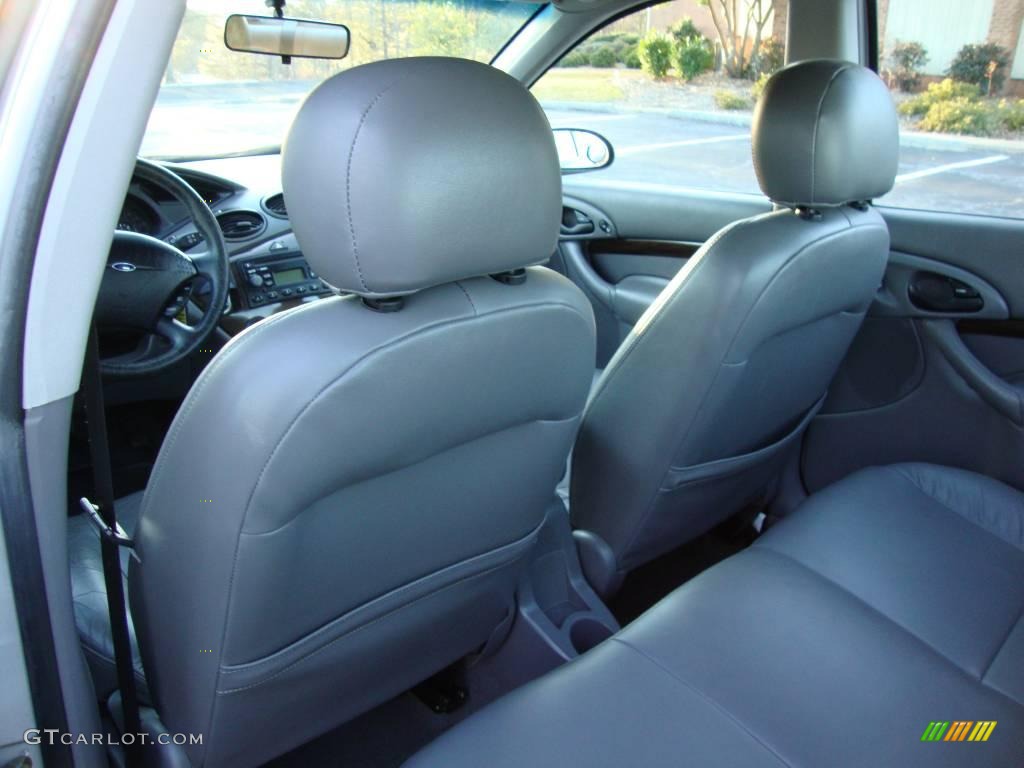 2000 Focus ZTS Sedan - CD Silver Metallic / Medium Graphite photo #14
