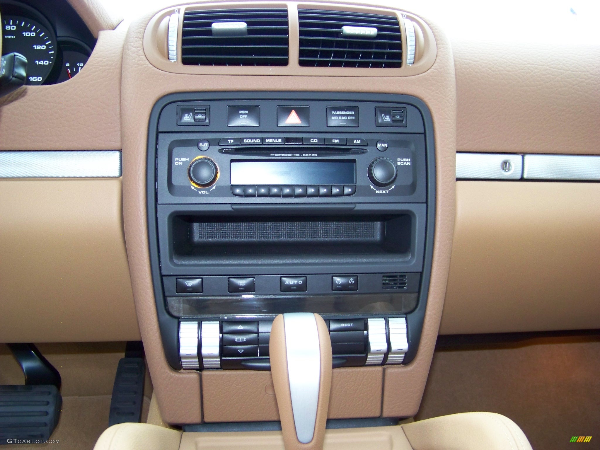 2008 Cayenne Tiptronic - Olive Green Metallic / Havanna/Sand Beige photo #15