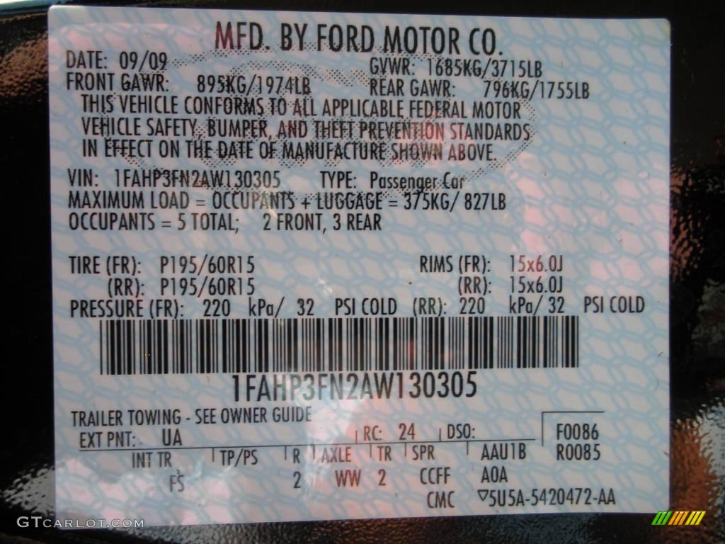 2010 Focus SE Sedan - Ebony Black / Medium Stone photo #10
