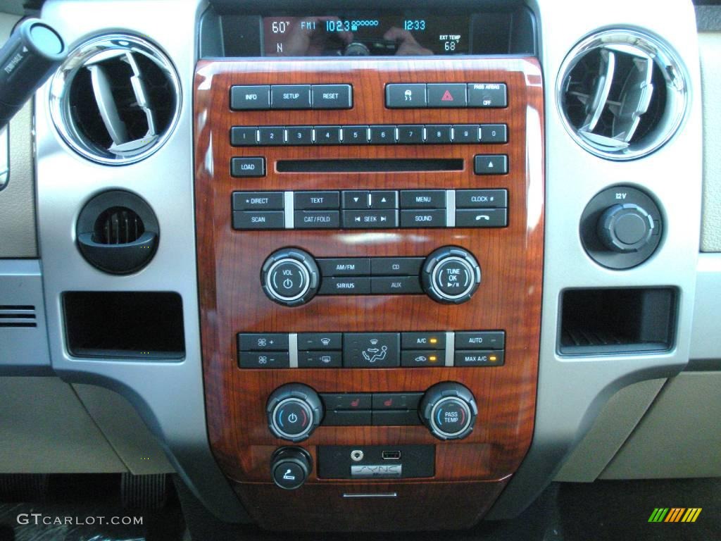 2010 F150 Lariat SuperCrew - Tuxedo Black / Tan photo #7