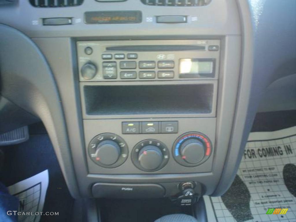2004 Elantra GLS Sedan - Rally Red / Gray photo #24