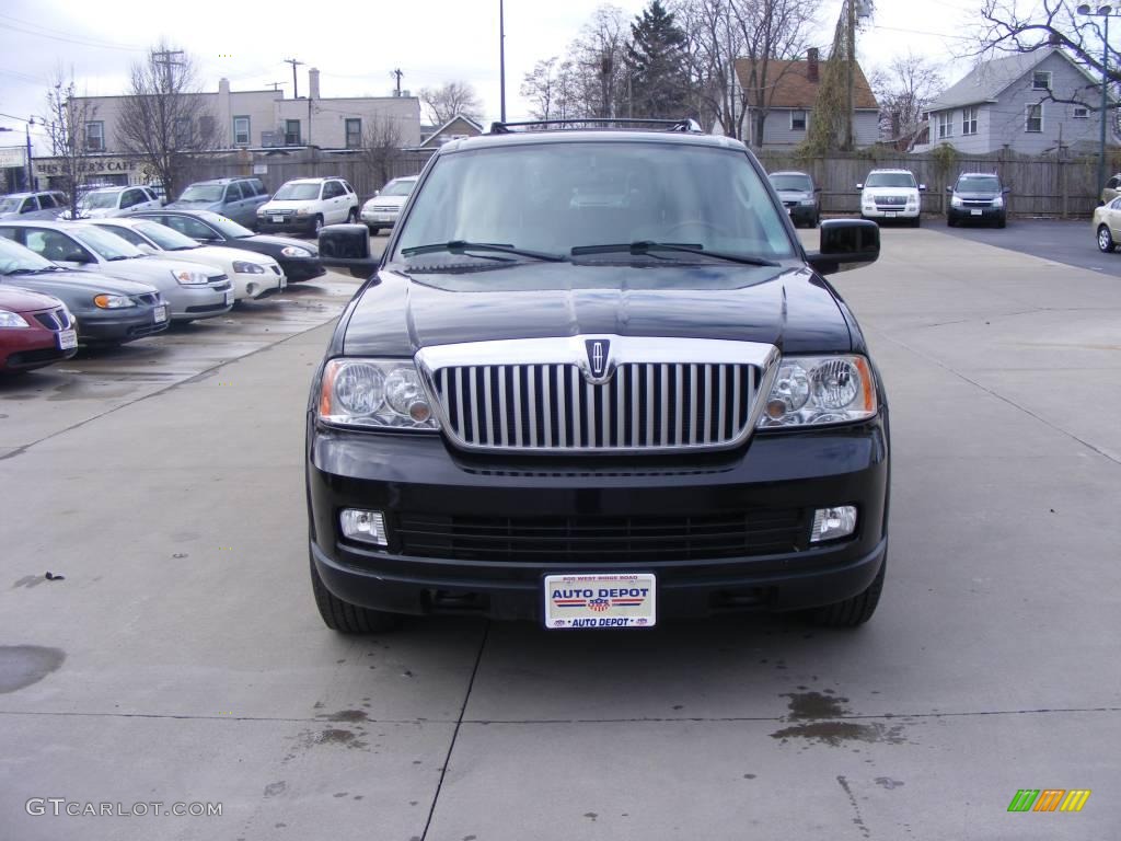 2006 Navigator Ultimate 4x4 - Black / Dove Grey photo #3