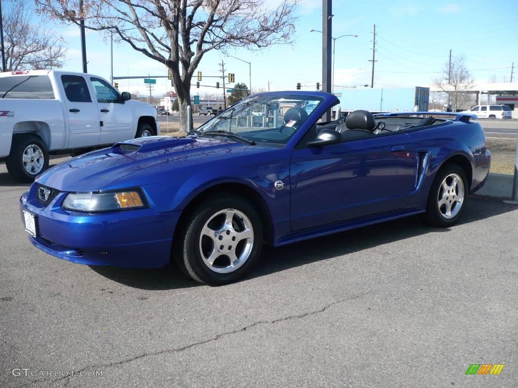 2004 Mustang V6 Convertible - Sonic Blue Metallic / Dark Charcoal photo #3
