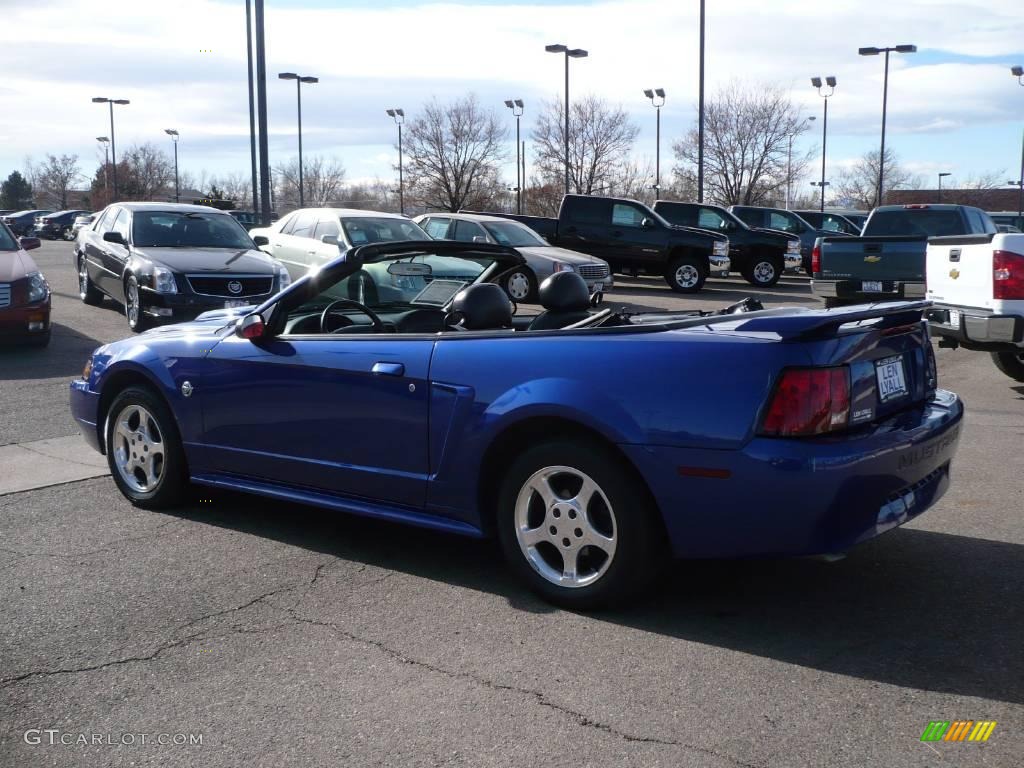 2004 Mustang V6 Convertible - Sonic Blue Metallic / Dark Charcoal photo #4